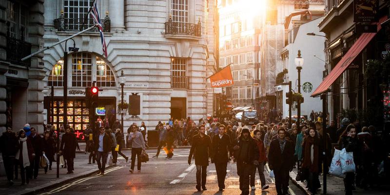 众包服务如何帮助企业降低运营成本：自由职业与四蚂蚁平台的实践智慧